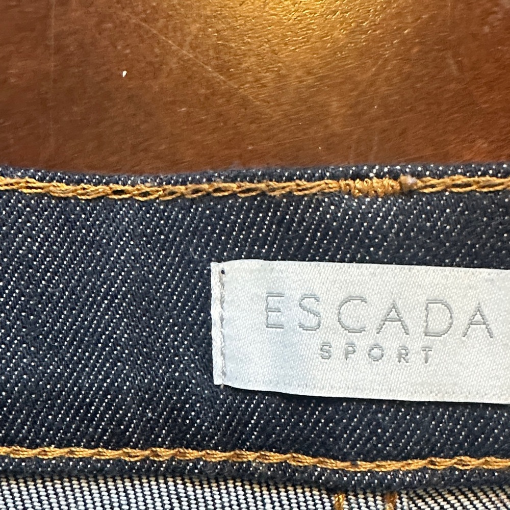 Escada women Deep Indigo Jeans - Picture 9 of 16
